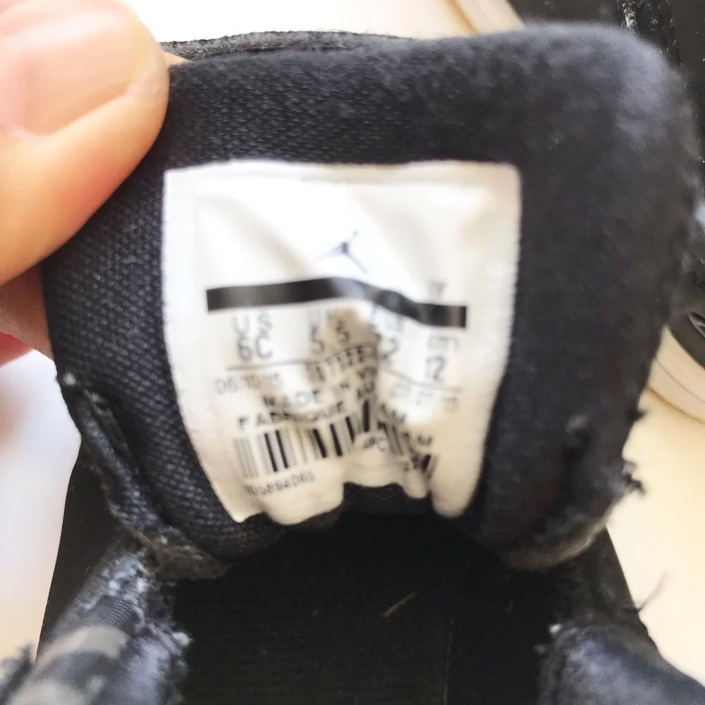 Nike Air Jordan 1  black flight 3 BT EUC size 6